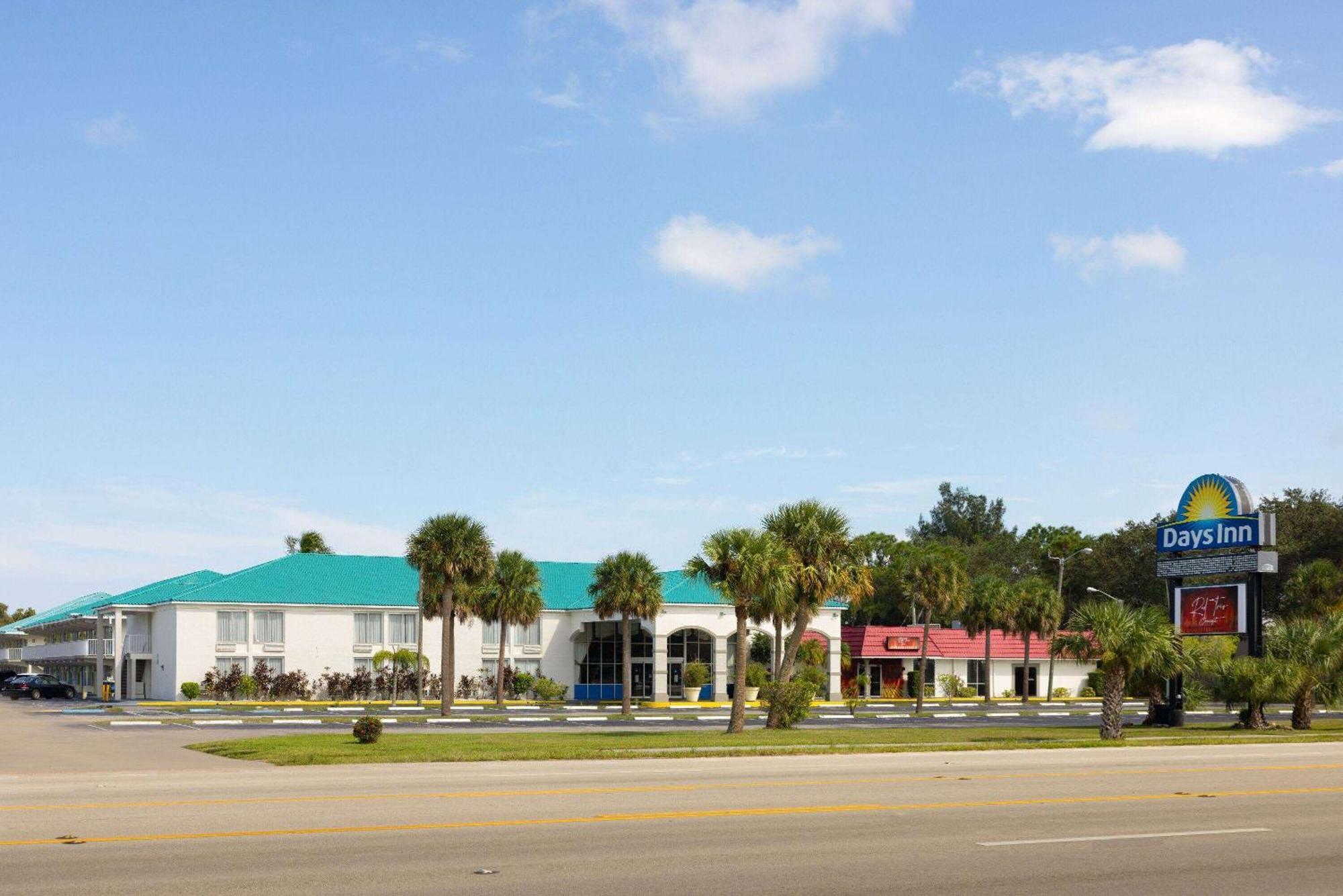 Days Inn By Wyndham Fort Pierce Midtown Exteriör bild